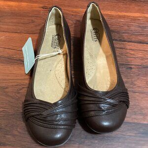 New Cliffs by White Mountain Cognac Brown Smooth Clara Flats Women’s Size 9M
